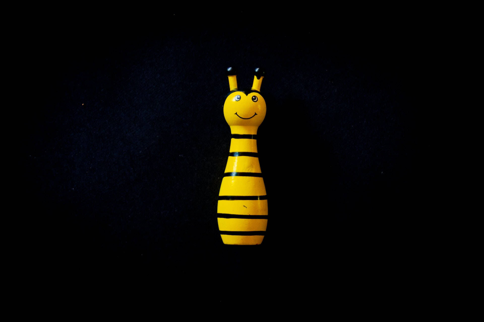 Yellow Bee Toy On Black PC Wallpaper