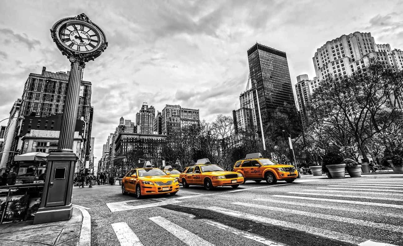 Yellow Cab: Experience Comfortable&Reliable City Transportation Wallpaper