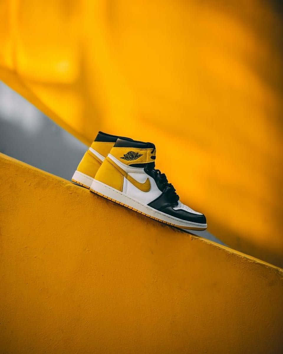 Yellow Jordan – The Latest in Streetwear Wallpaper