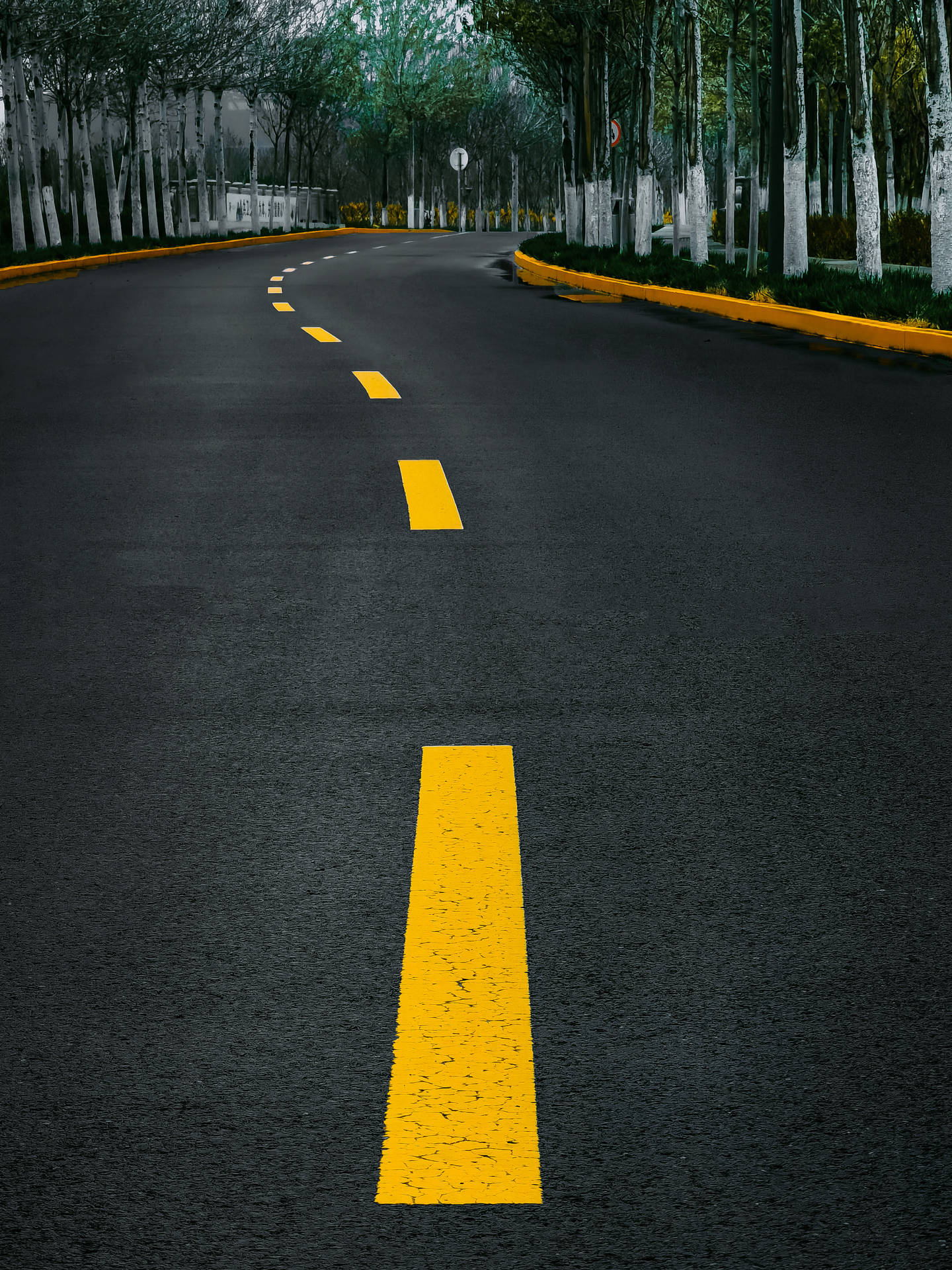 Yellow Lines By Huawei Honor Wallpaper