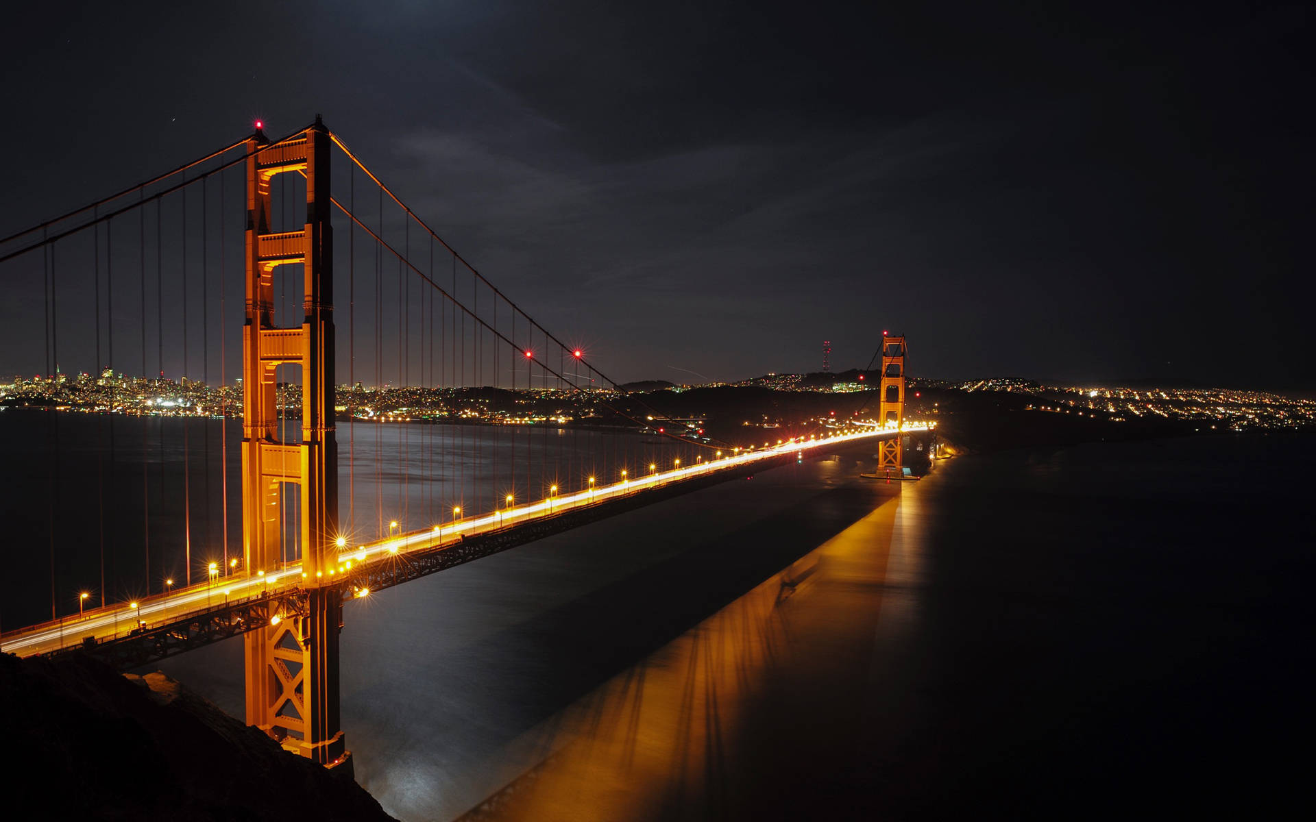 Yellow Lit San Francisco Golden Gate Bridge Wallpaper