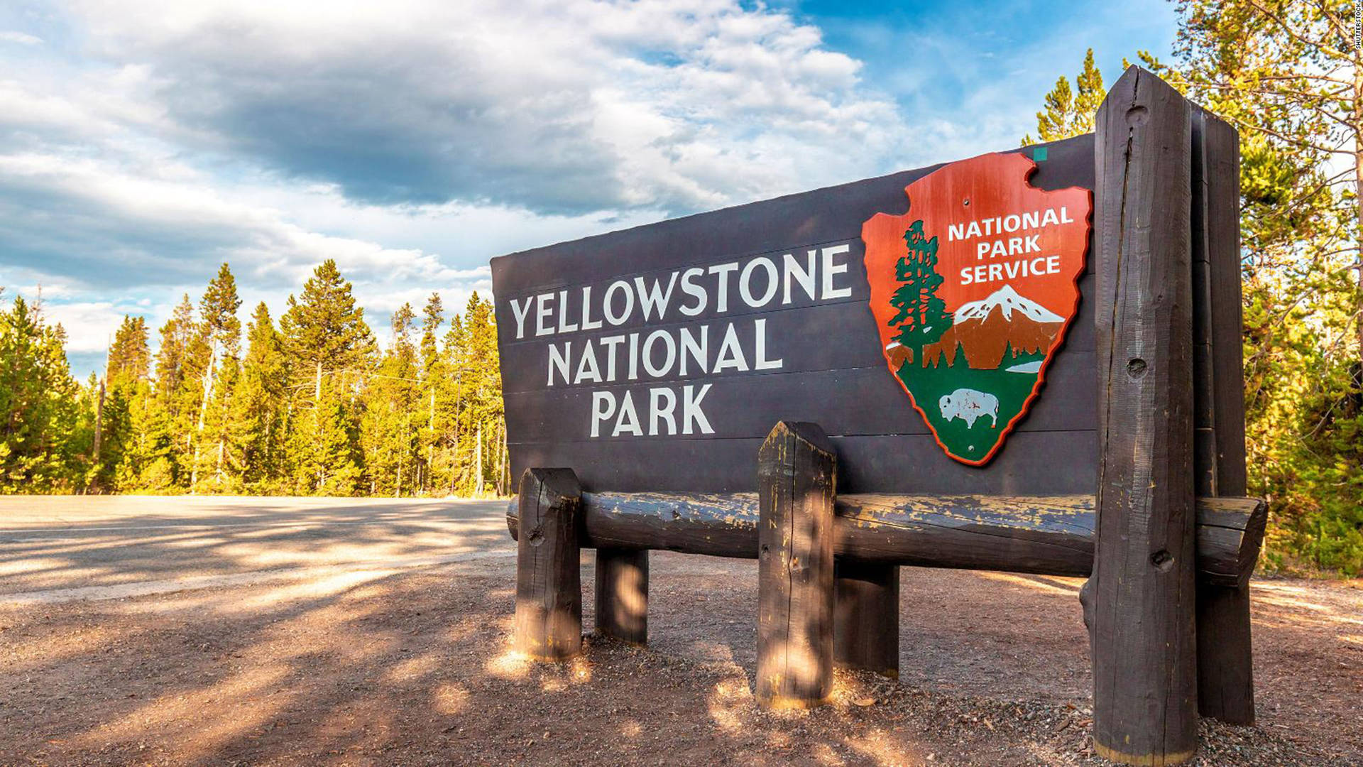 Yellowstone National Park Signage Wallpaper