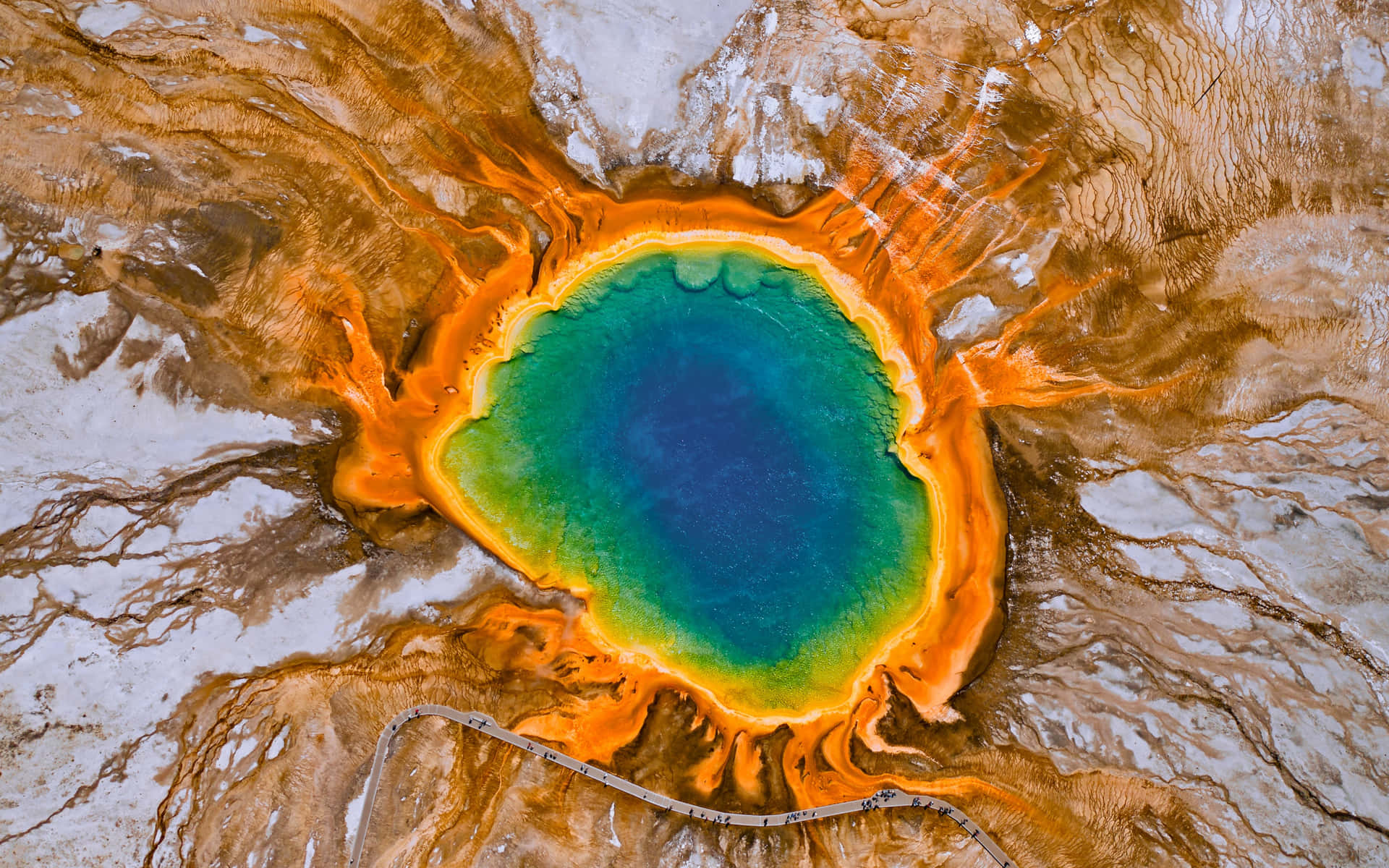 The magical Grand Prismatic Spring in Yellowstone Wallpaper