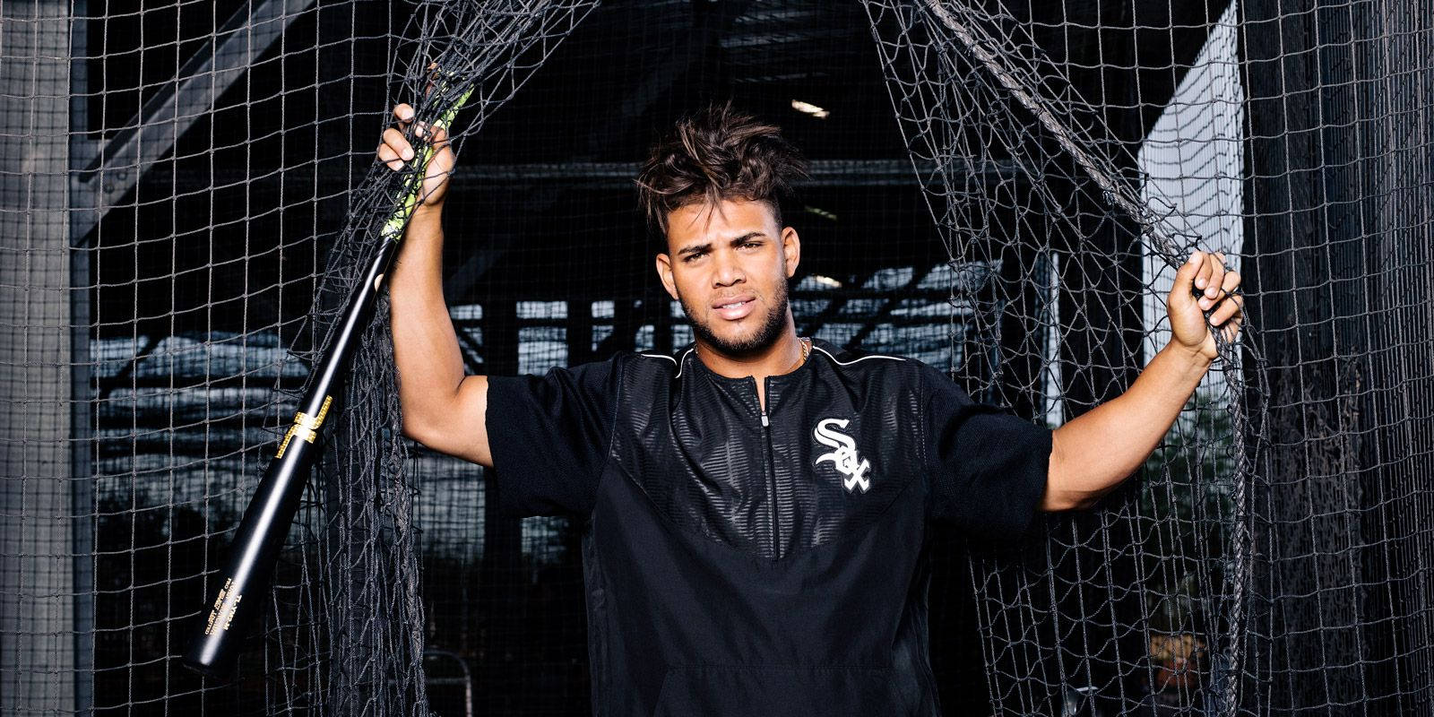Yoanmoncada Poserar Med Nätet. (note: This Sentence Is Grammatically Correct Swedish But Does Not Make Much Sense Without More Context. Perhaps If You Provide More Context, I Could Translate It More Accurately.) Wallpaper