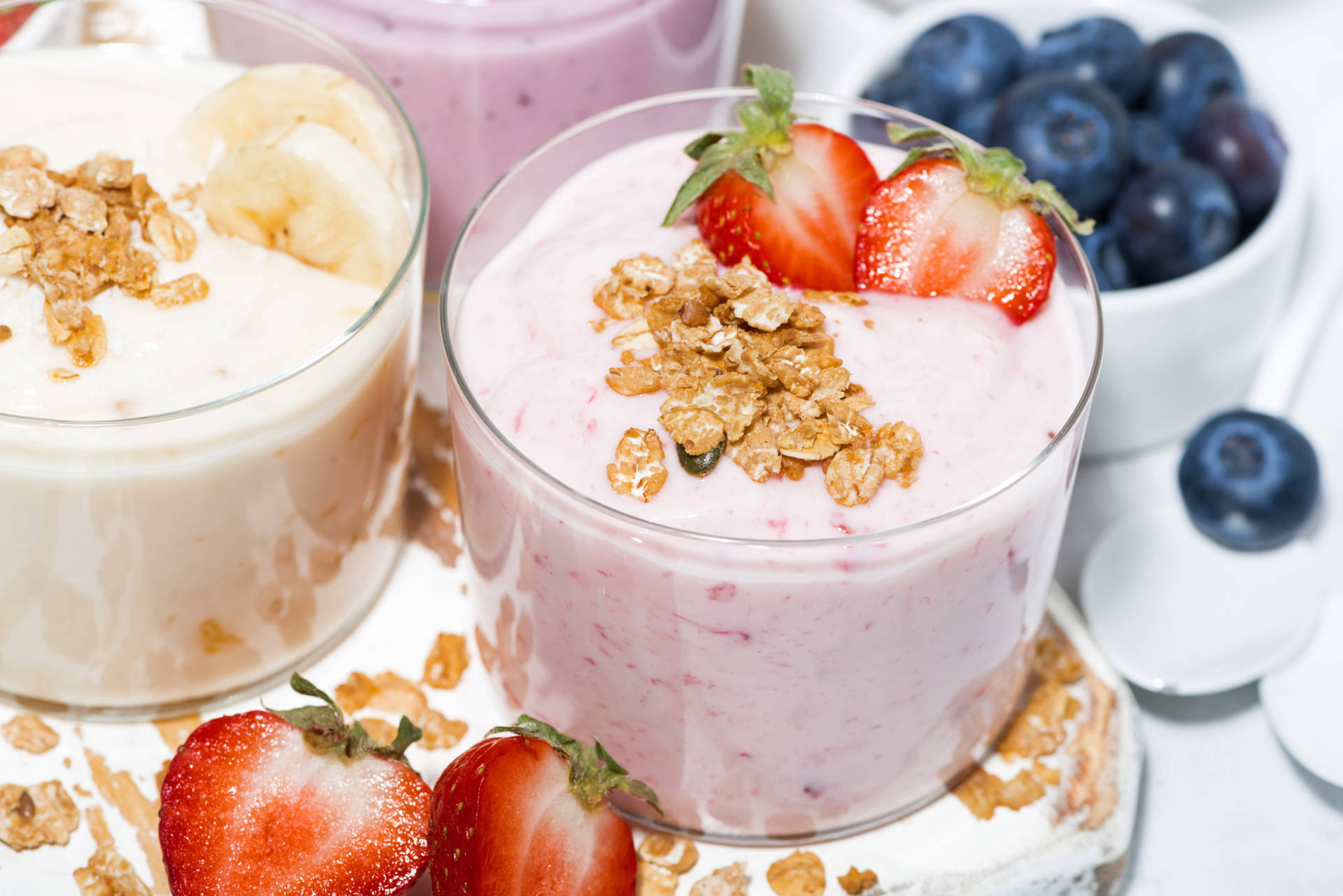 Yogurt With Oats And Fruits Wallpaper