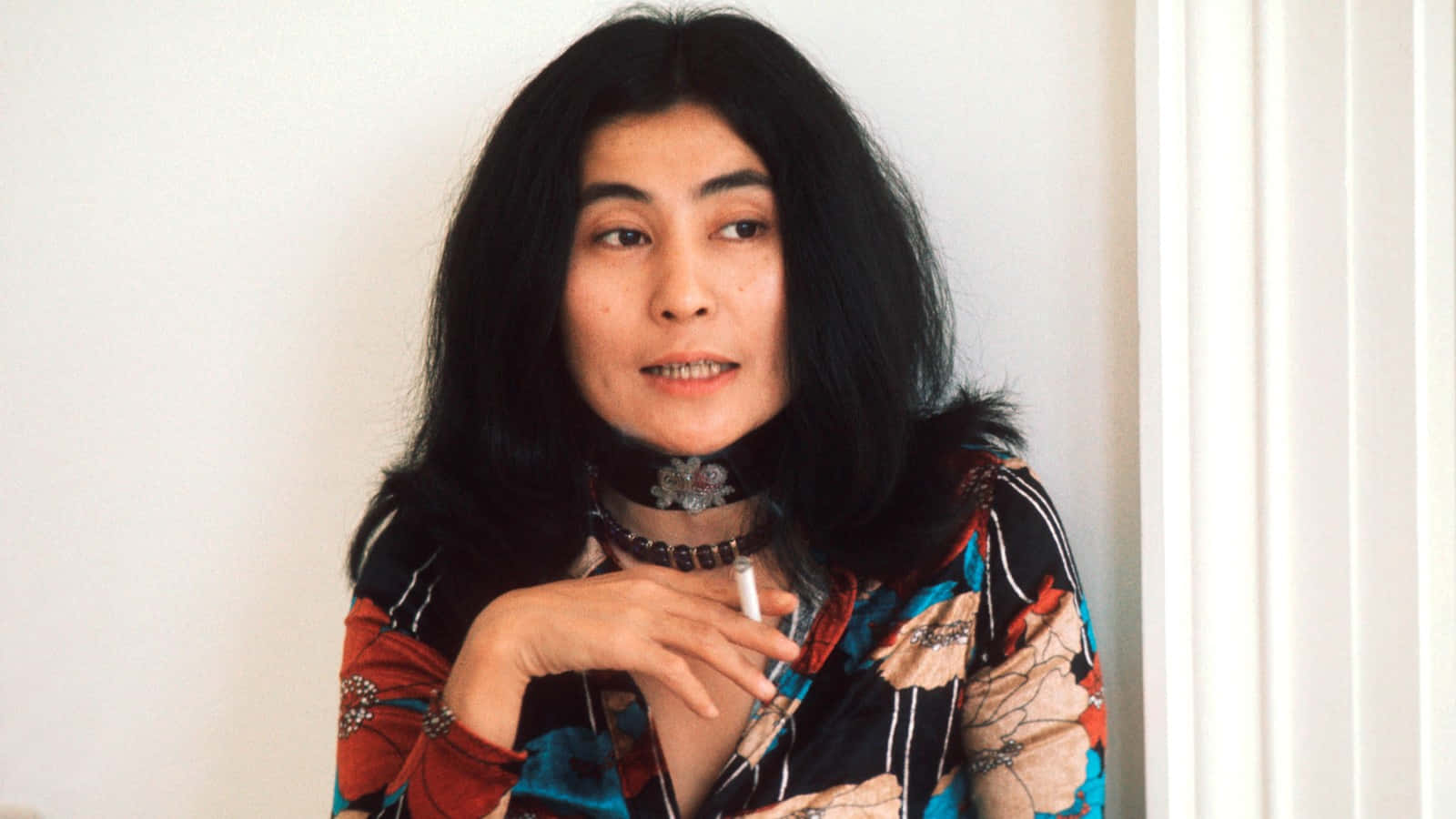 Yoko Ono Smoking Cigarette Wallpaper