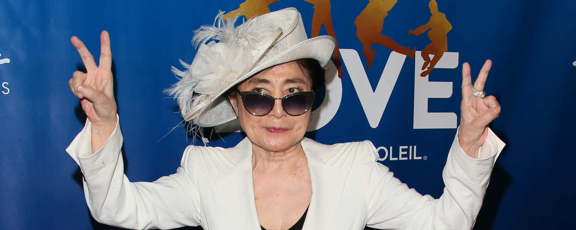 Yoko Ono White Hat Sunglasses Wallpaper
