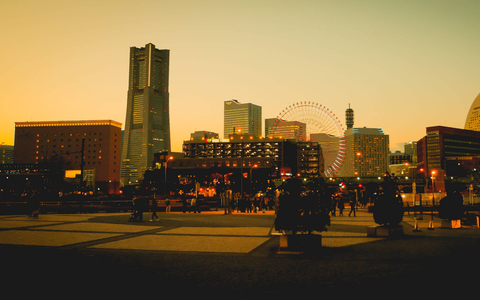 YokohamaStadt während der Goldenen Stunde.