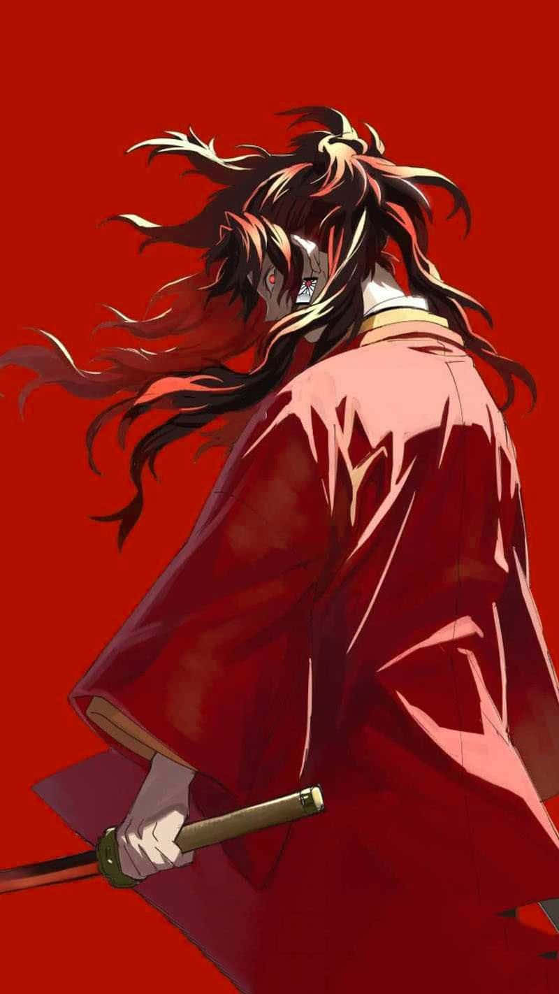 En kvinde i rød med langt hår der holder et sværd Wallpaper