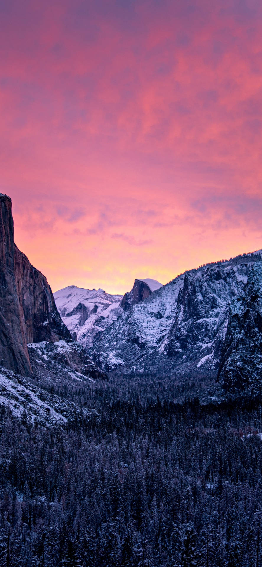 Udforsk skønheden af ​Yosemite Nationalpark med din nye iPhone tapet. Wallpaper