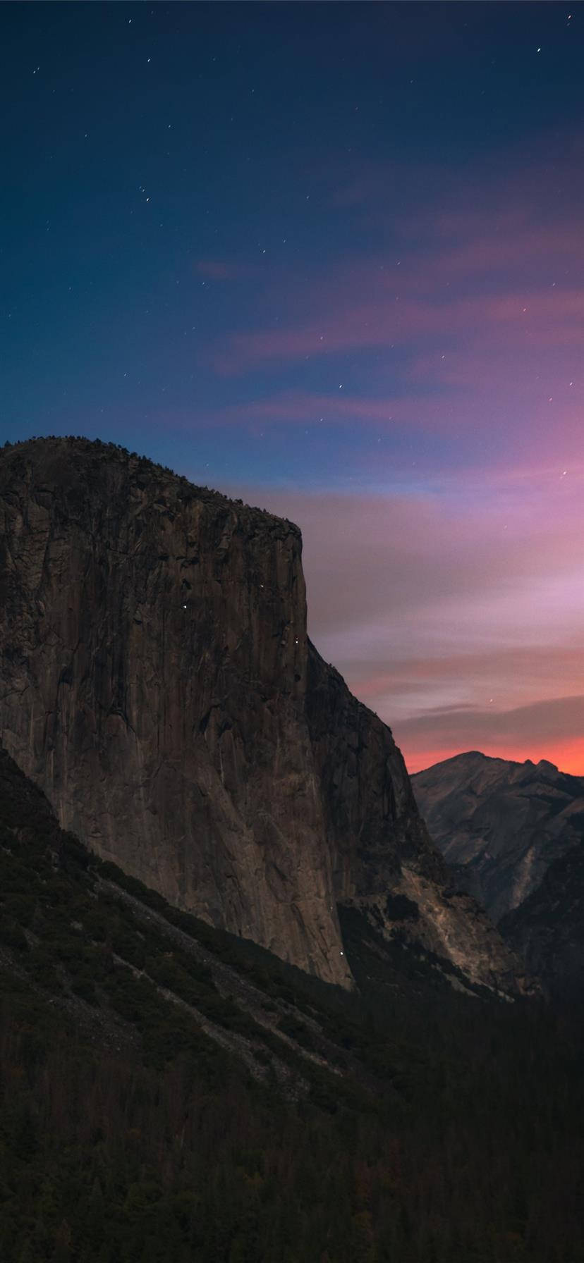 Nyd de inspirerende udsigter fra Yosemite Nationalpark på din iPhones tapet. Wallpaper