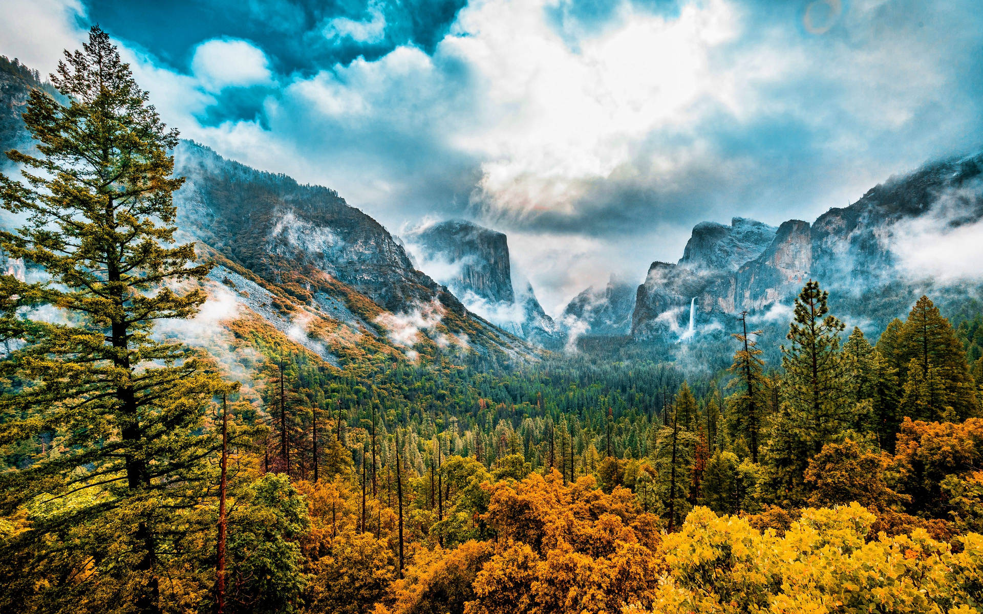 Yosemite National Park Autumn Mountain Wallpaper
