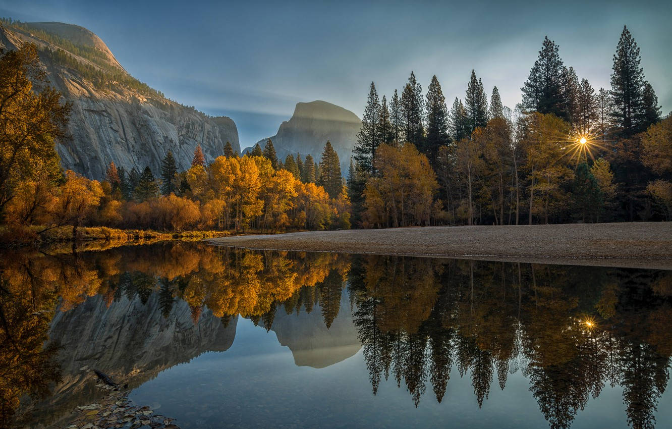 Amaneceren El Parque Nacional De Yosemite Fondo de pantalla