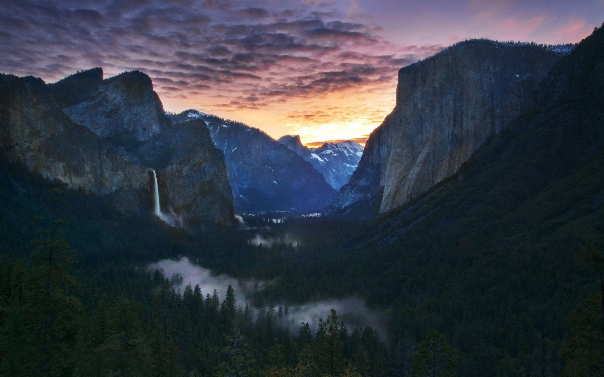 Sonnenuntergangim Yosemite-nationalpark Wallpaper