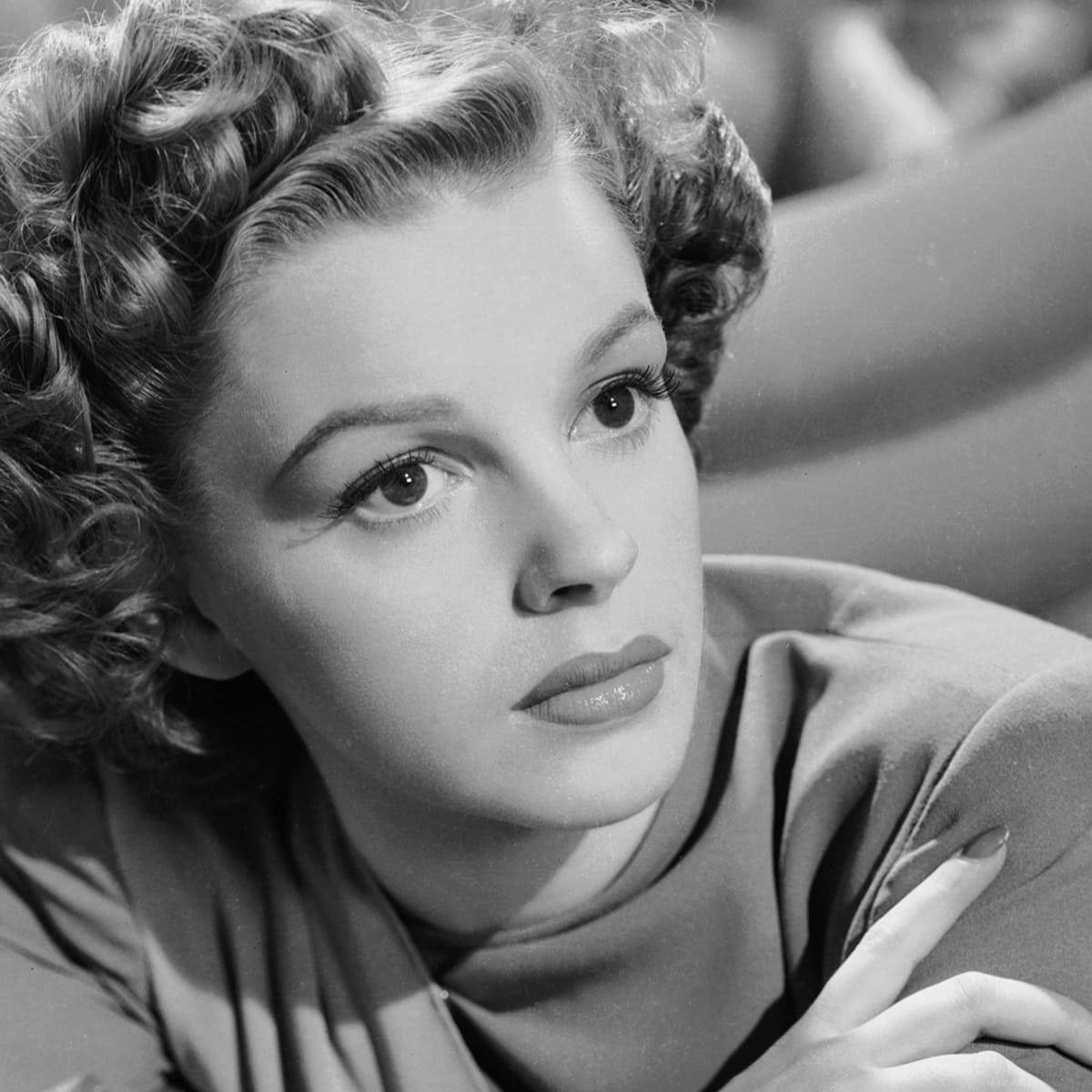 Jovenactriz Estadounidense Judy Garland. Fondo de pantalla