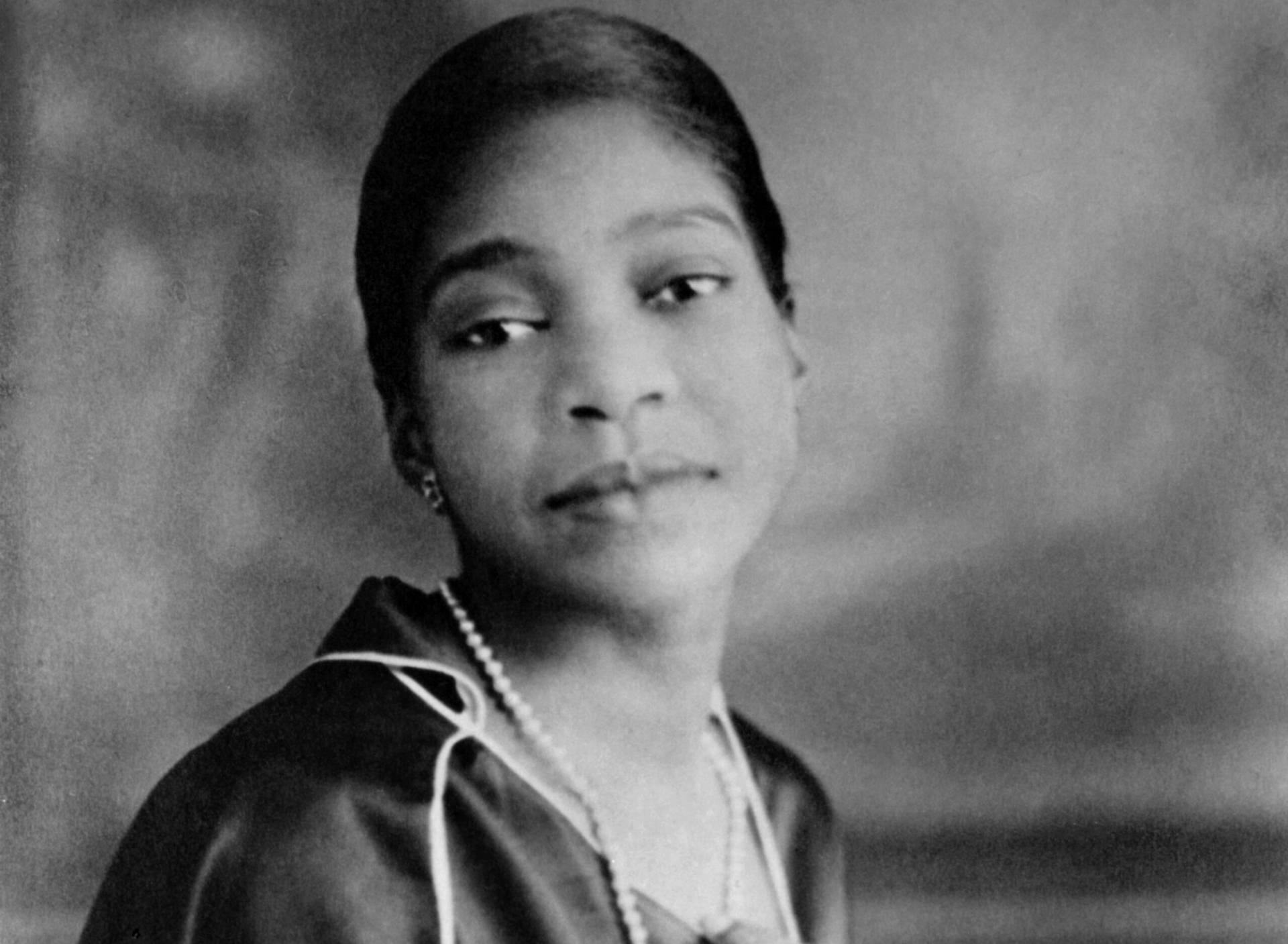 Young Bessie Smith Photo Wallpaper