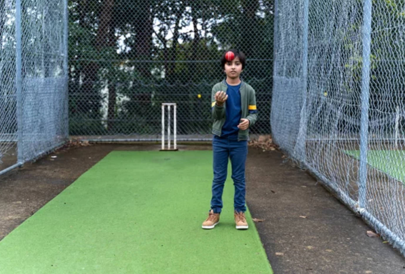 Campode Cricket Para Jóvenes Chicos. Fondo de pantalla