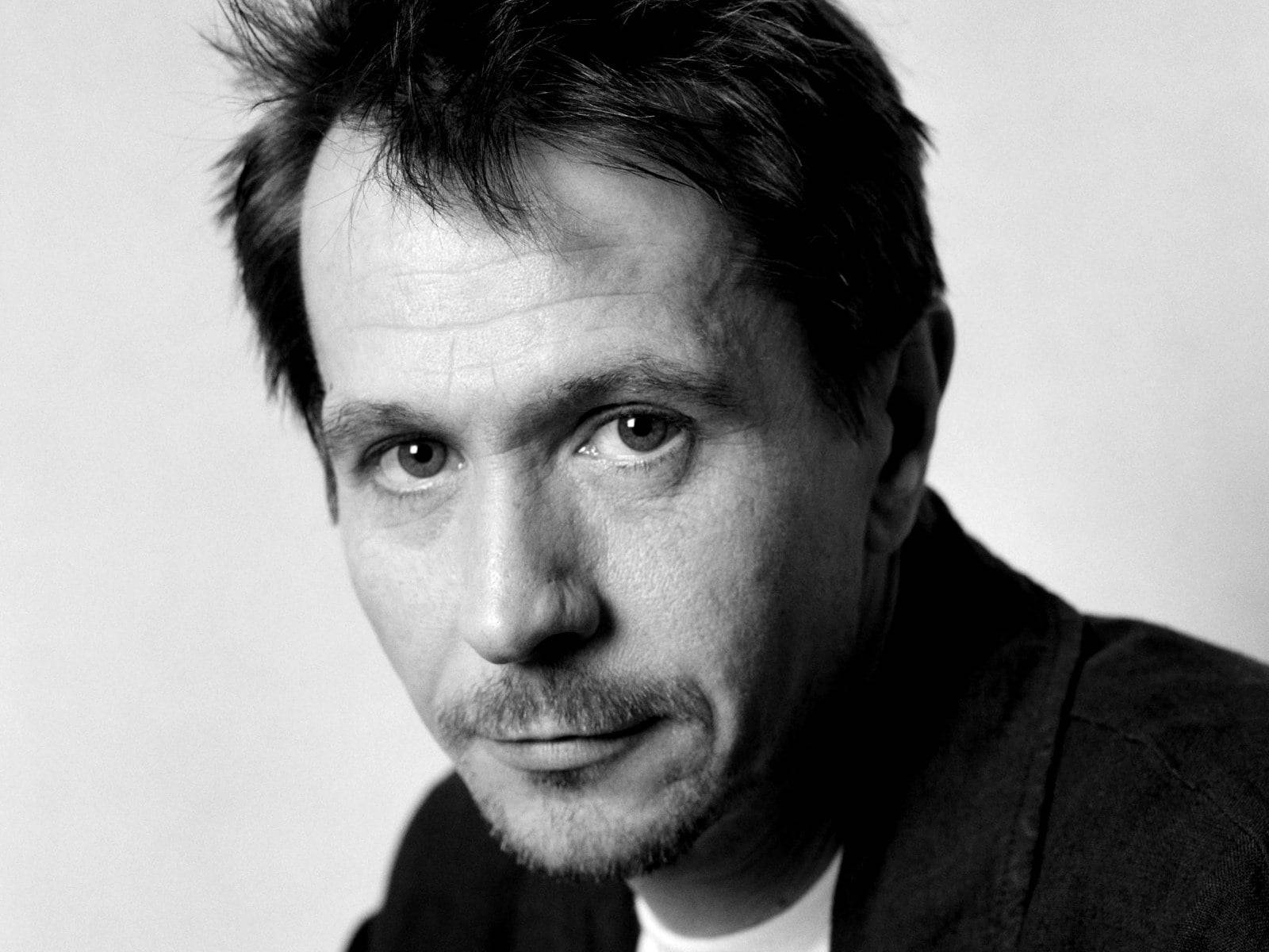 Young Gary Oldman Black And White Wallpaper