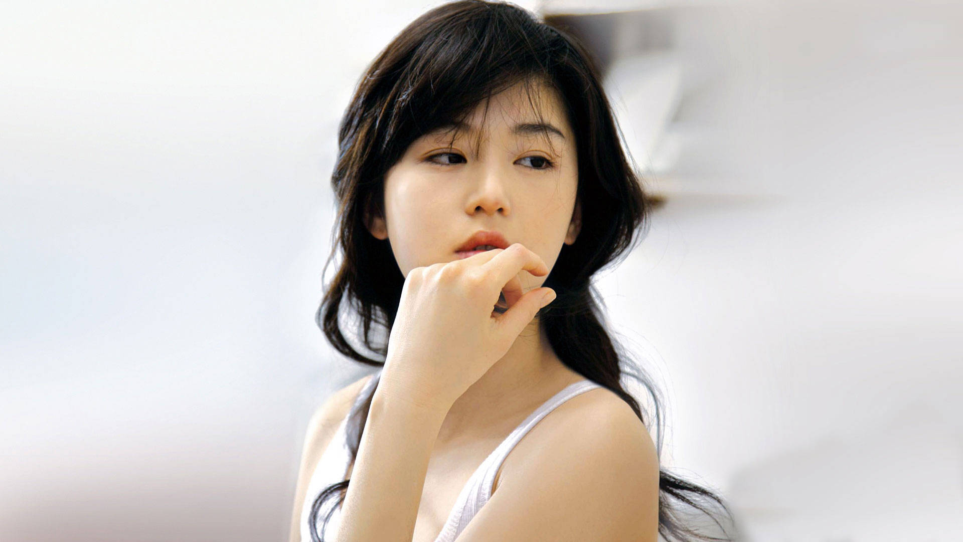 South Korean Beauty Jun Ji Hyun Wallpaper