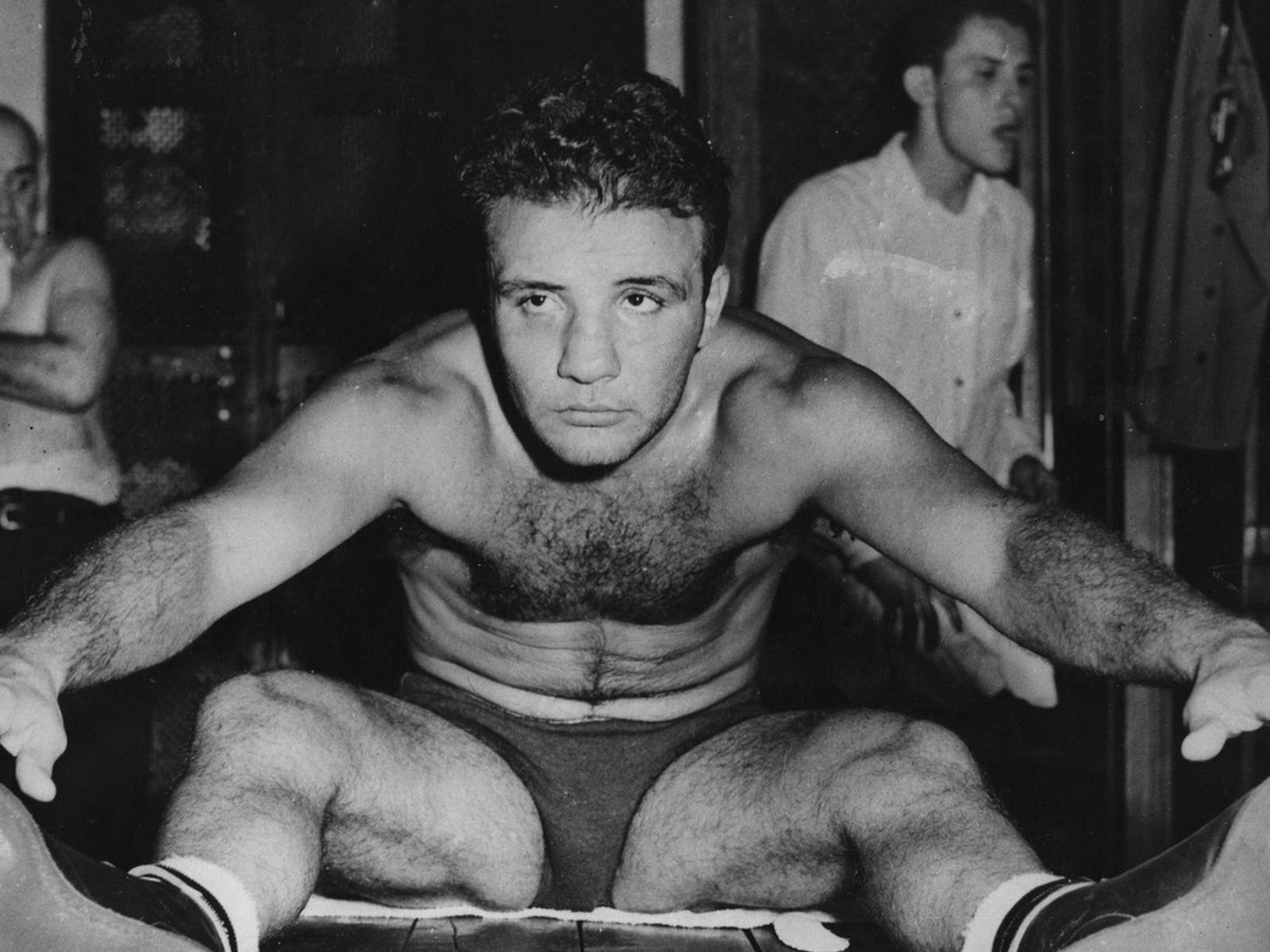Young Jake Lamotta Working Out Wallpaper