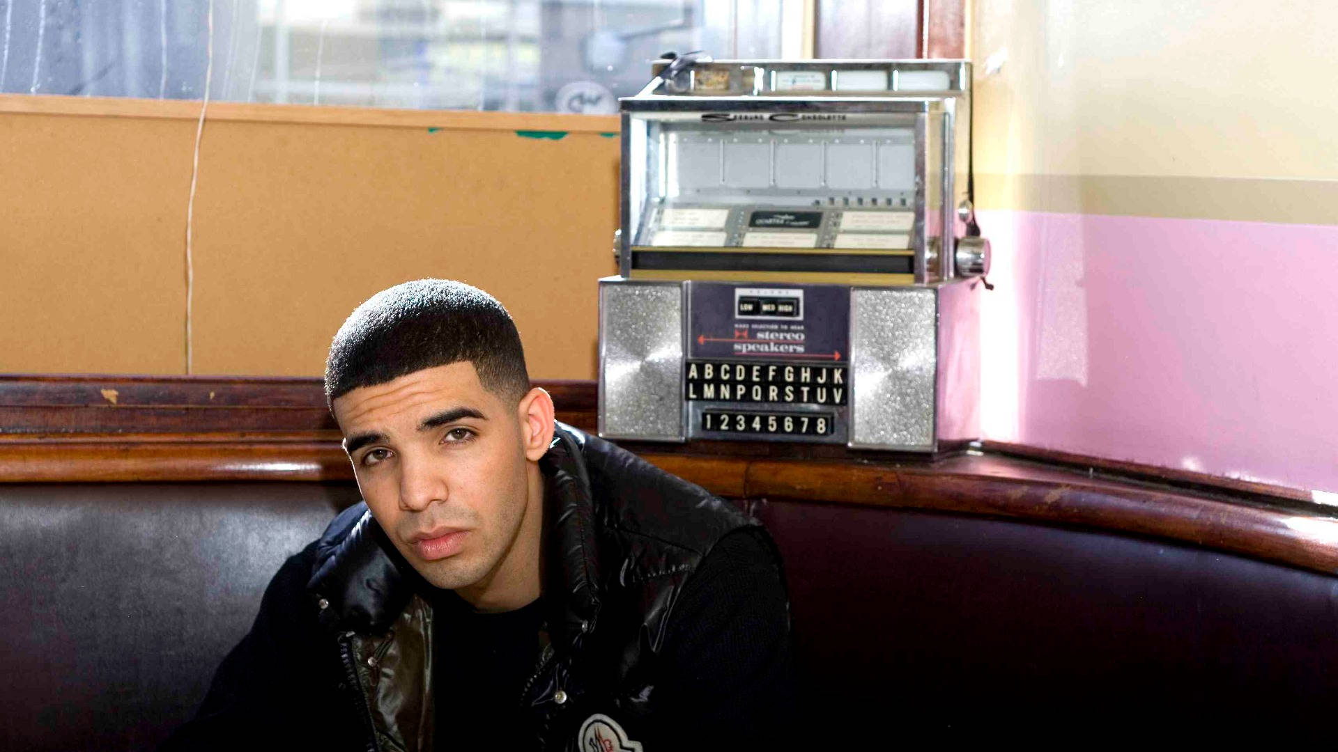 Young Singer Drake Background