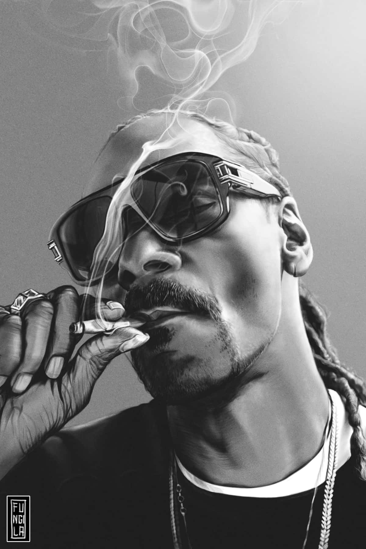 Snoop Dogg ryger en cigaret i solbriller Wallpaper