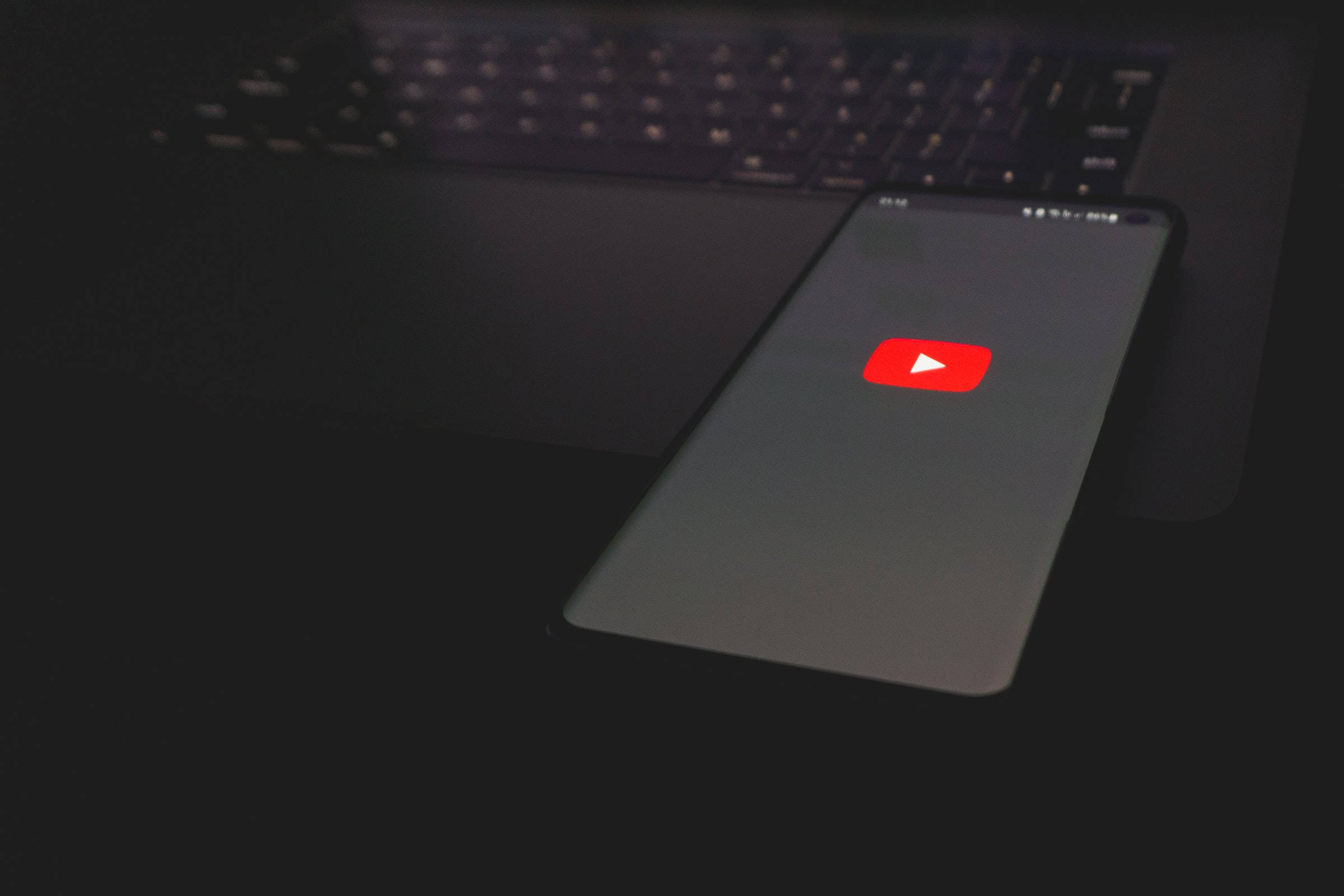 Youtube Cover Application Loading Screen Wallpaper
