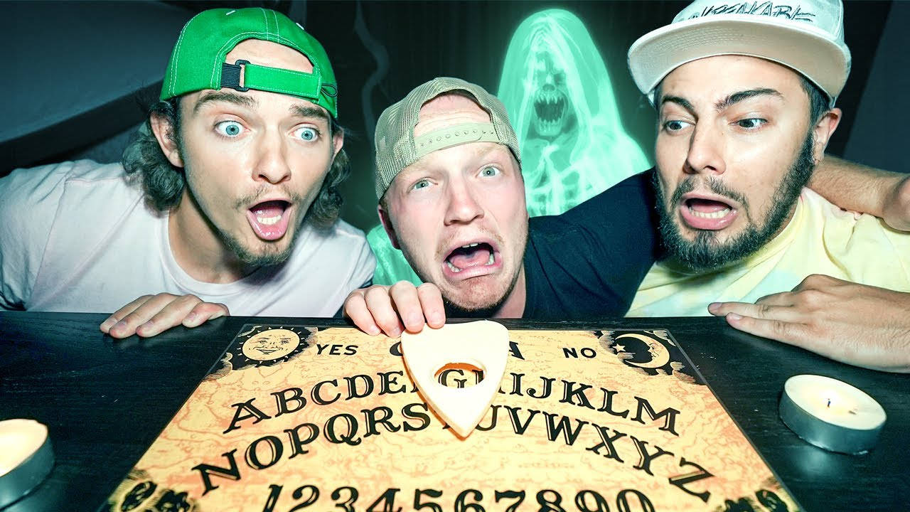 Youtuber Unspeakable med Ouija-brættet Wallpaper