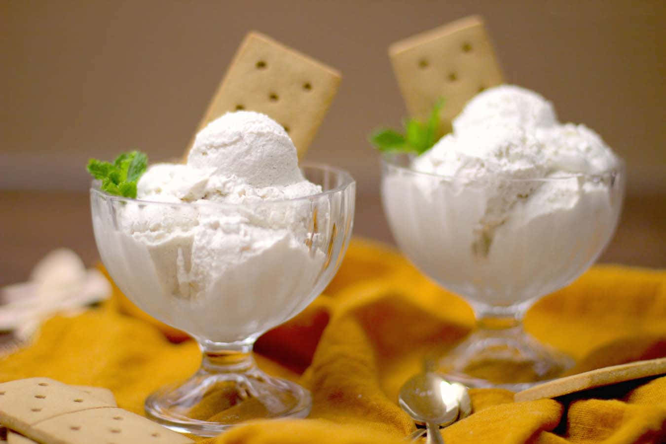 Yummy Vanilla Ice Cream Wallpaper