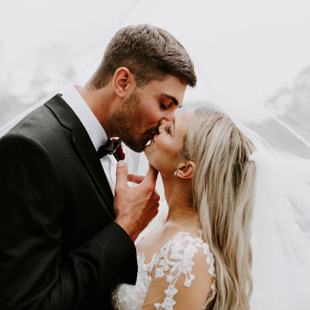 Zach Eflin And Wife Wedding Kiss Wallpaper