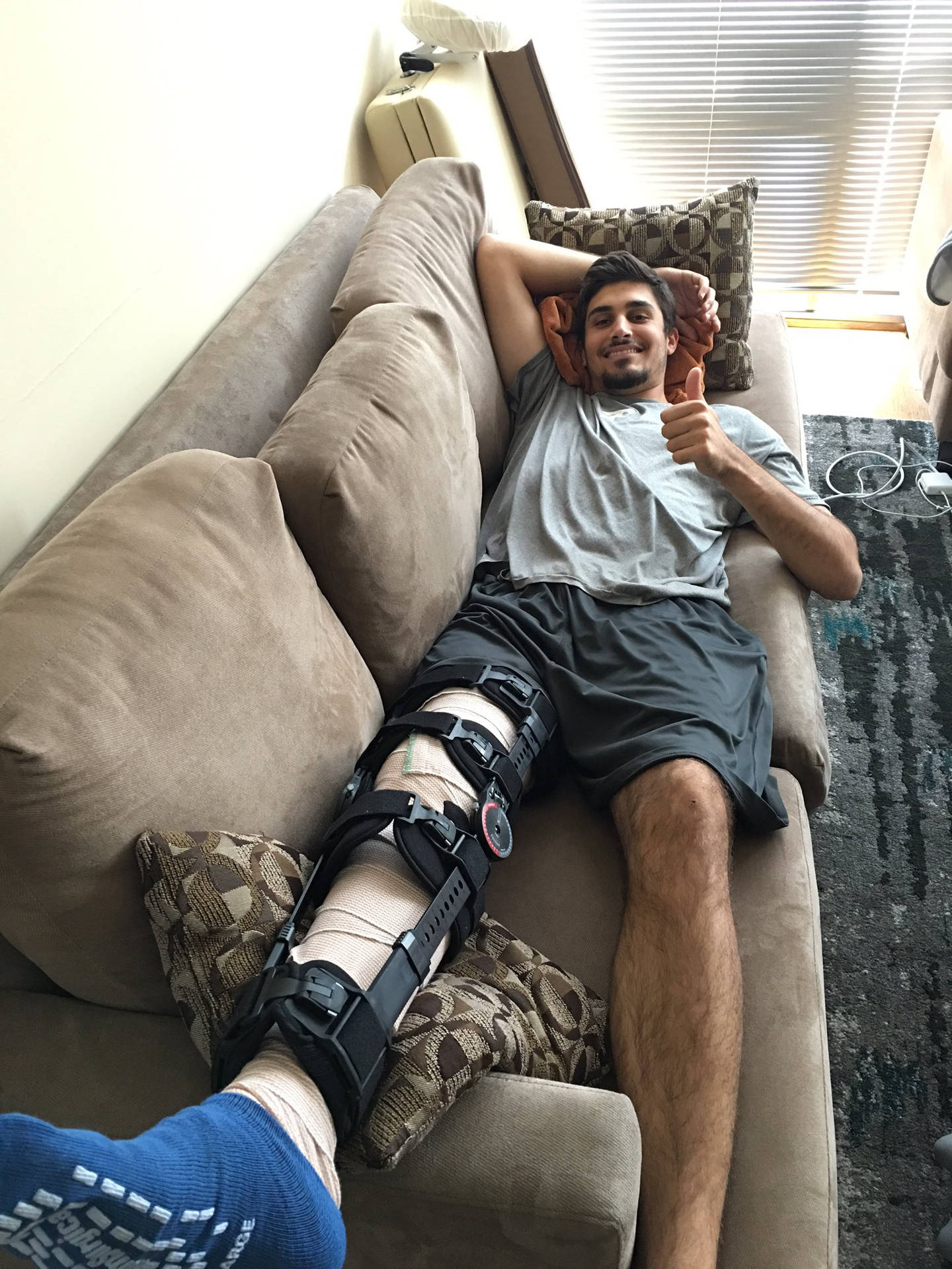 Zacheflin Verletzte Sein Bein. Wallpaper