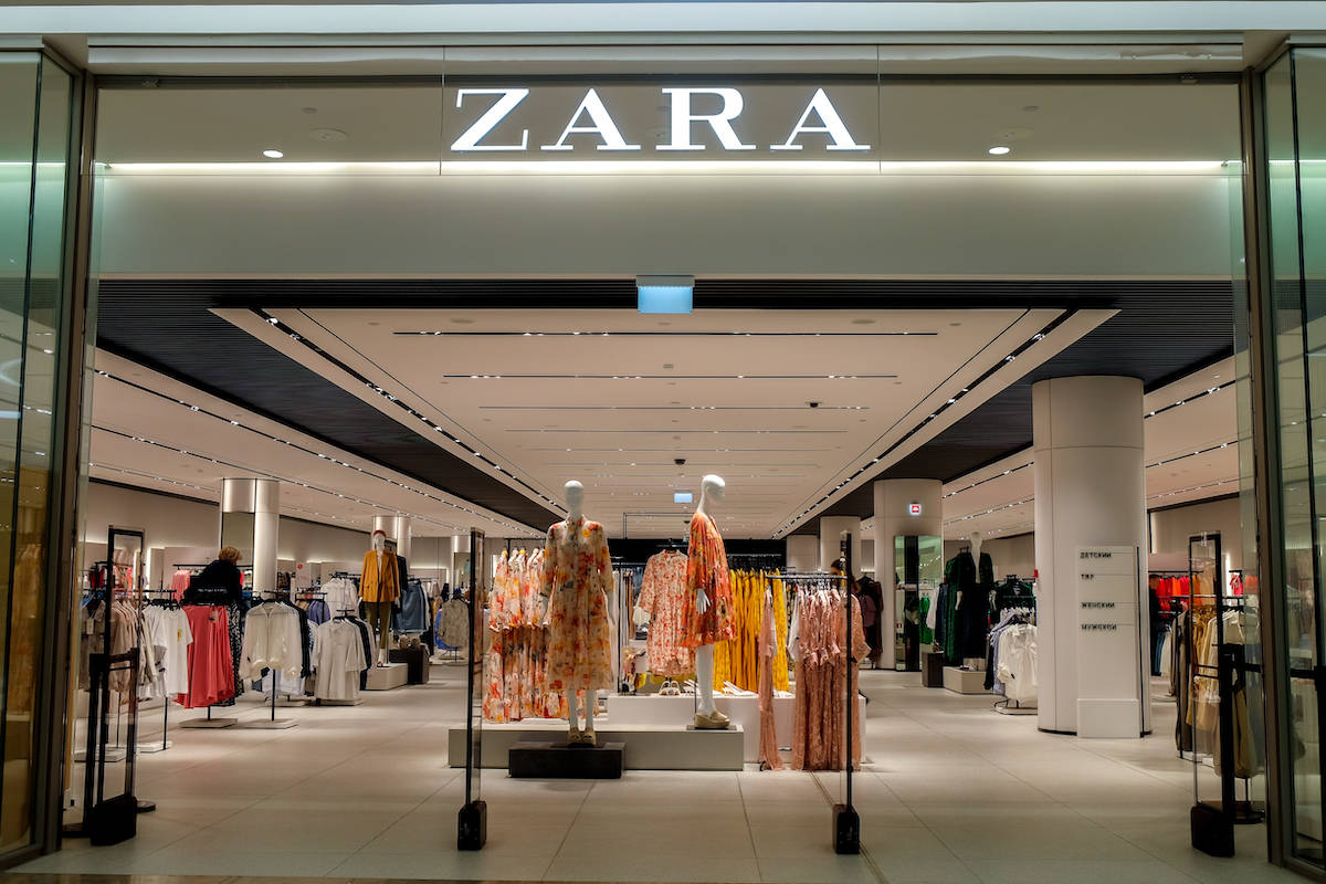 Zara Boutique Entrance Wallpaper