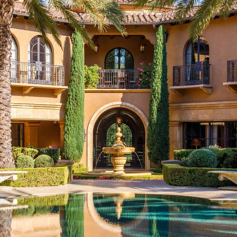 Esterno di una Casa di Lusso a Beverly Hills