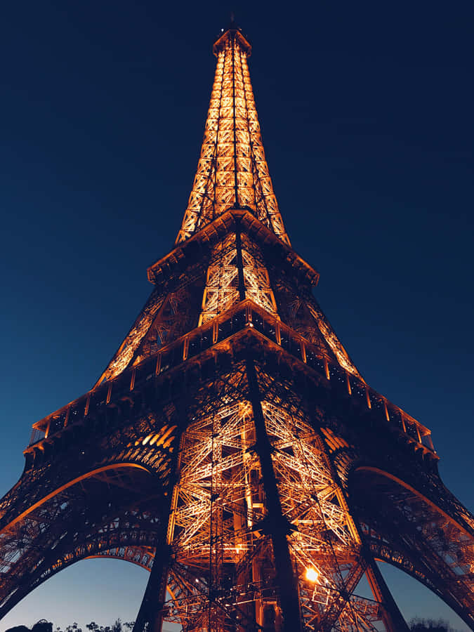 Denbetagende Eiffeltårn i Paris.