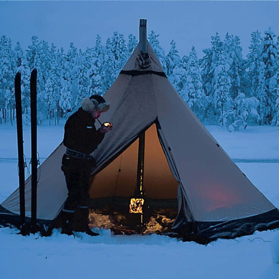 WinterCamping 1600 x 1600 Hintergrundbild