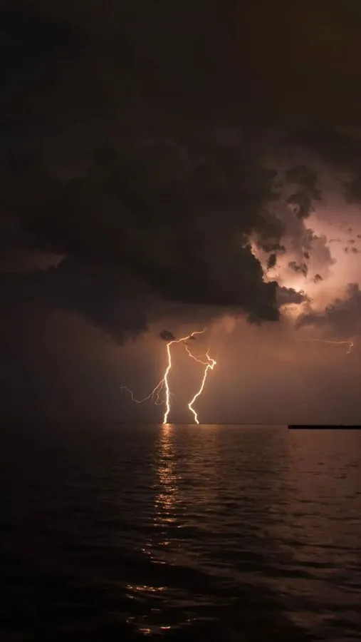 Cool Lightning