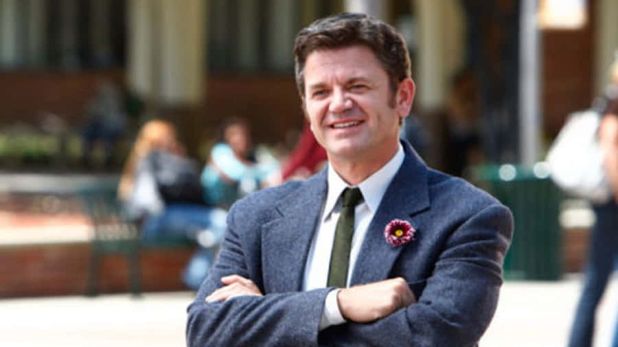 SkuespillerenJohn Michael Higgins på den røde løber