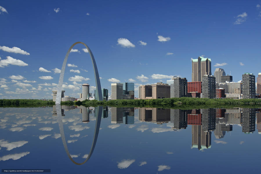 StLouis Gateway Arch Refleksion
