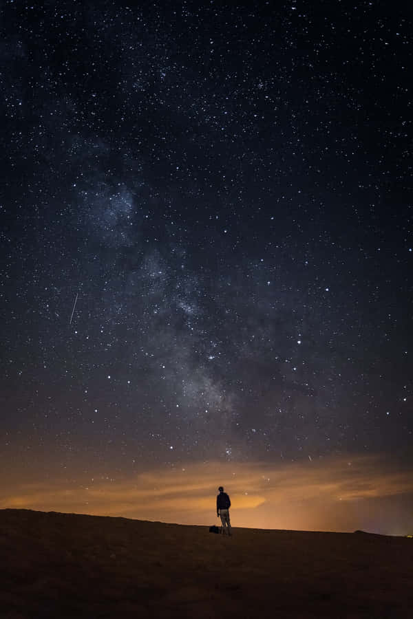"Glødende stjerner i et kosmisk rum"