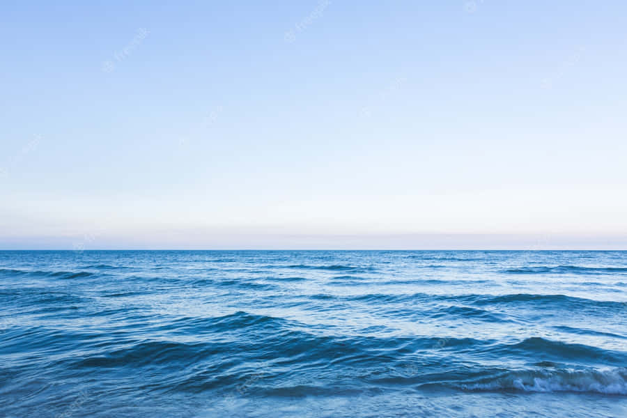 Fundode Ondas Azuis no Oceano