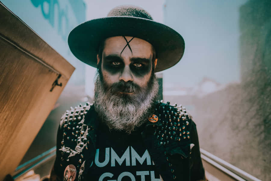 Tagdit halloween-look til det næste niveau med modig make-up.
