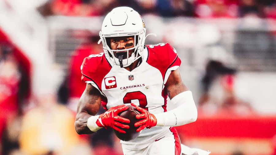 Budda Baker em Ação no Jogo dos Cardinals