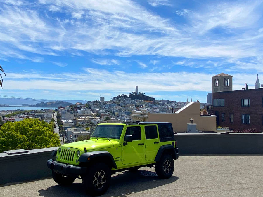 "Nydudsigten over San Franciscos ikoniske Coit Tower"