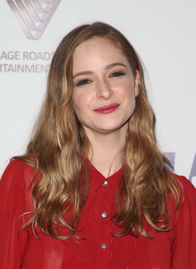 Ashleigh Cummings Rotes Oberteil Event Auftritt