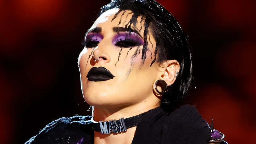 Rhea Ripley con Trucco Drammatico