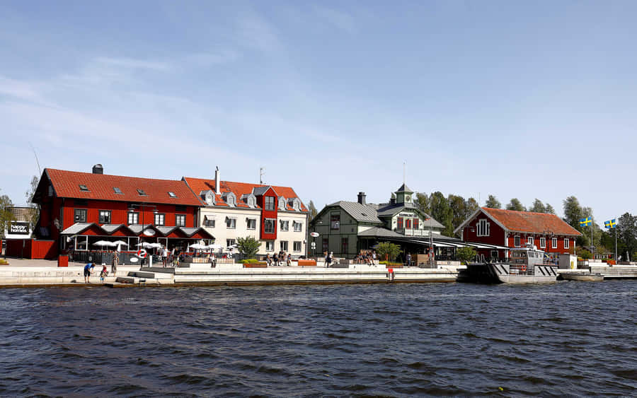 Nyköping Flussufer Essen und Architektur