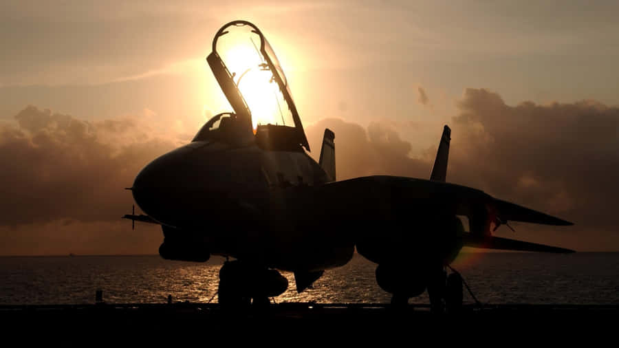 F14 Jet Silhouette bei Sonnenuntergang