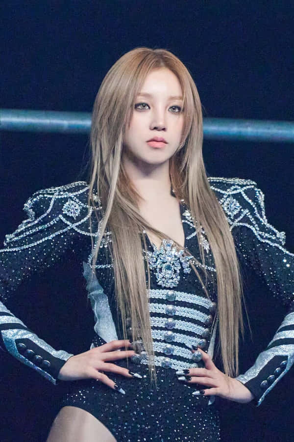 Star Kpop in Outfit da Palcoscenico Scintillante