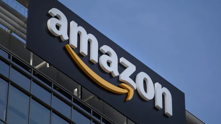 Amazon logo on building wallpaper 