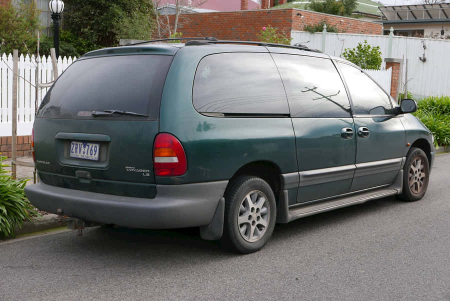ChryslerVoyager 2000 x 1337 bakgrundsbild